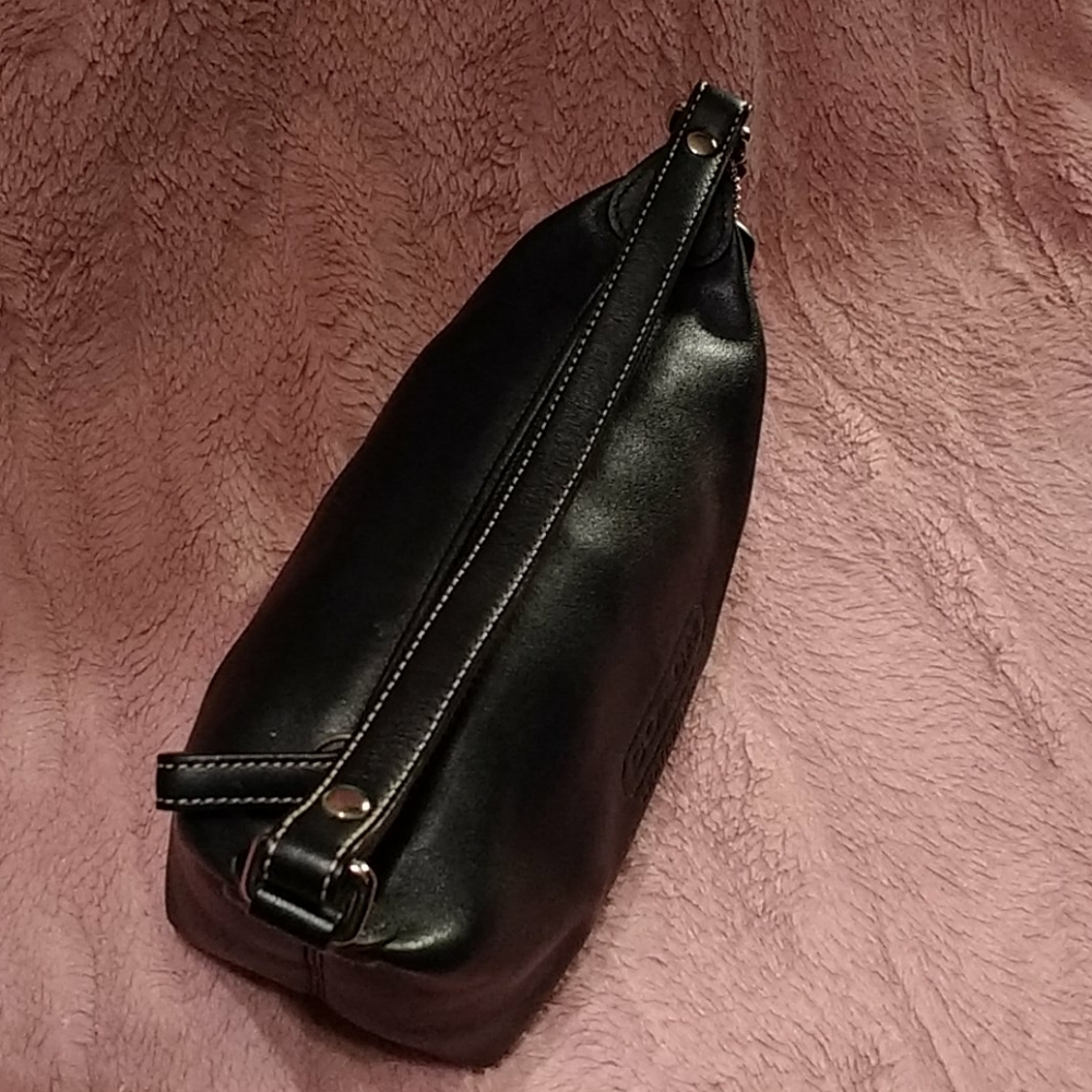 Vintage Authentic small/mini coach black leather handbag - Picture 8 of 8